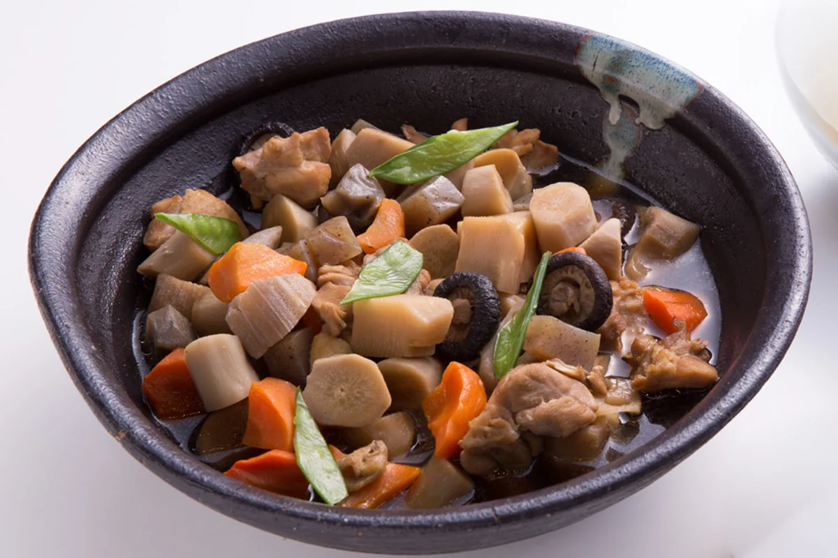 炖鸡肉时蔬（筑前煮）