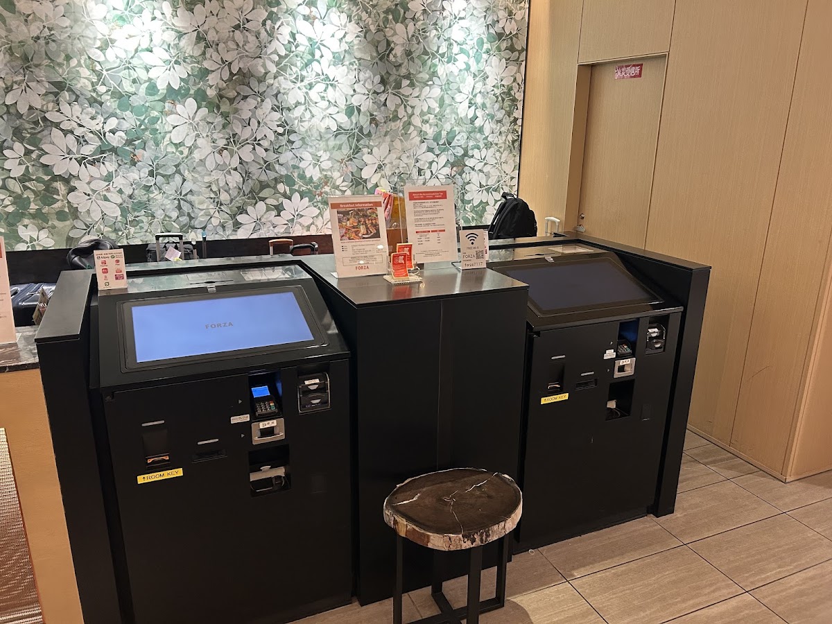 HOTEL FORZA OSAKA KITAHAMA自助入住机